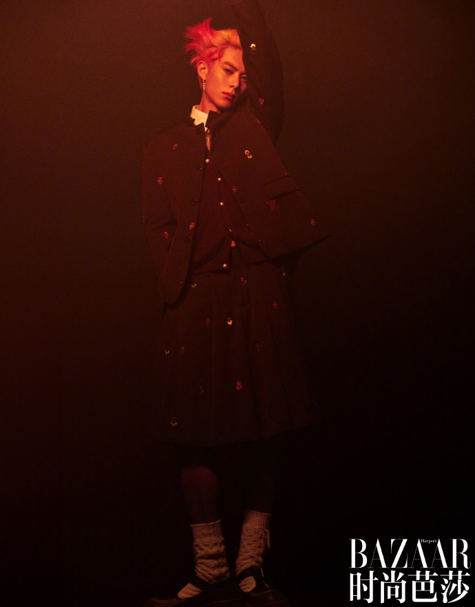 Harper’s BAZAAR China Februar 2024 – Dylan Wang – Magazin mit Fotokarte 🇨🇳 – Bild 3